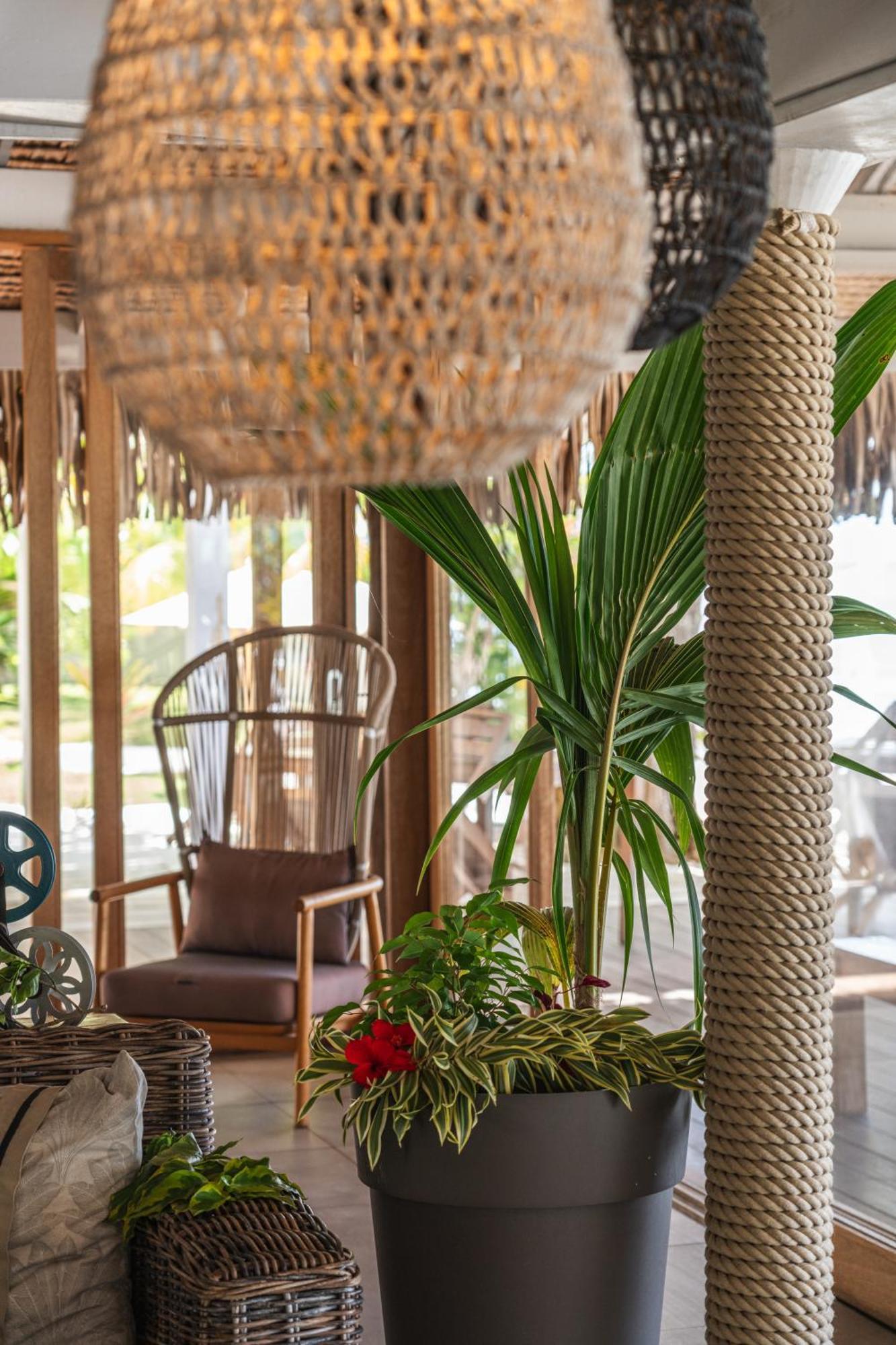 Moorea Island Beach Hotel Экстерьер фото